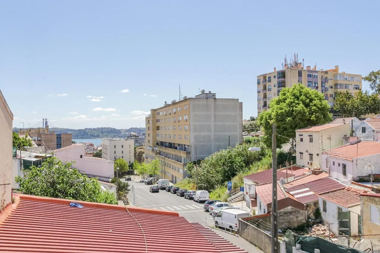 Cruzeiro Charm Apartments Lisbona Portogallo
